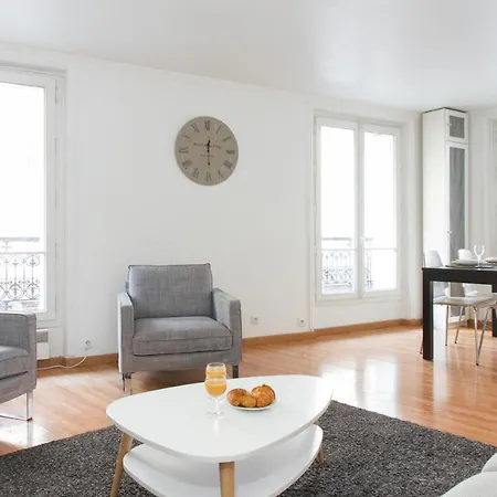 Apartment Pyramides - Louvre Private Paris